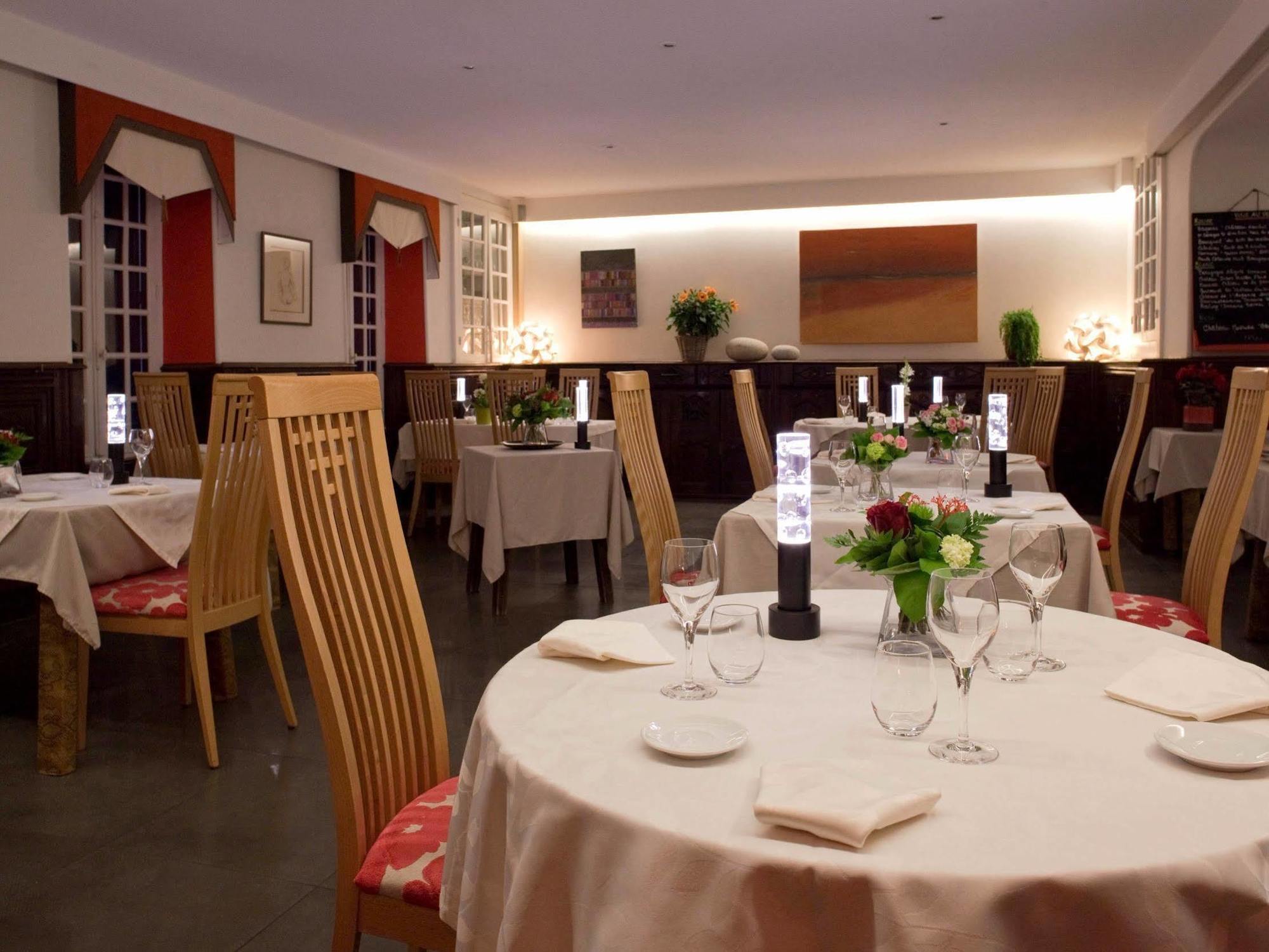 Hotel De France - Restaurant L'Insolite Дуарнене Екстер'єр фото